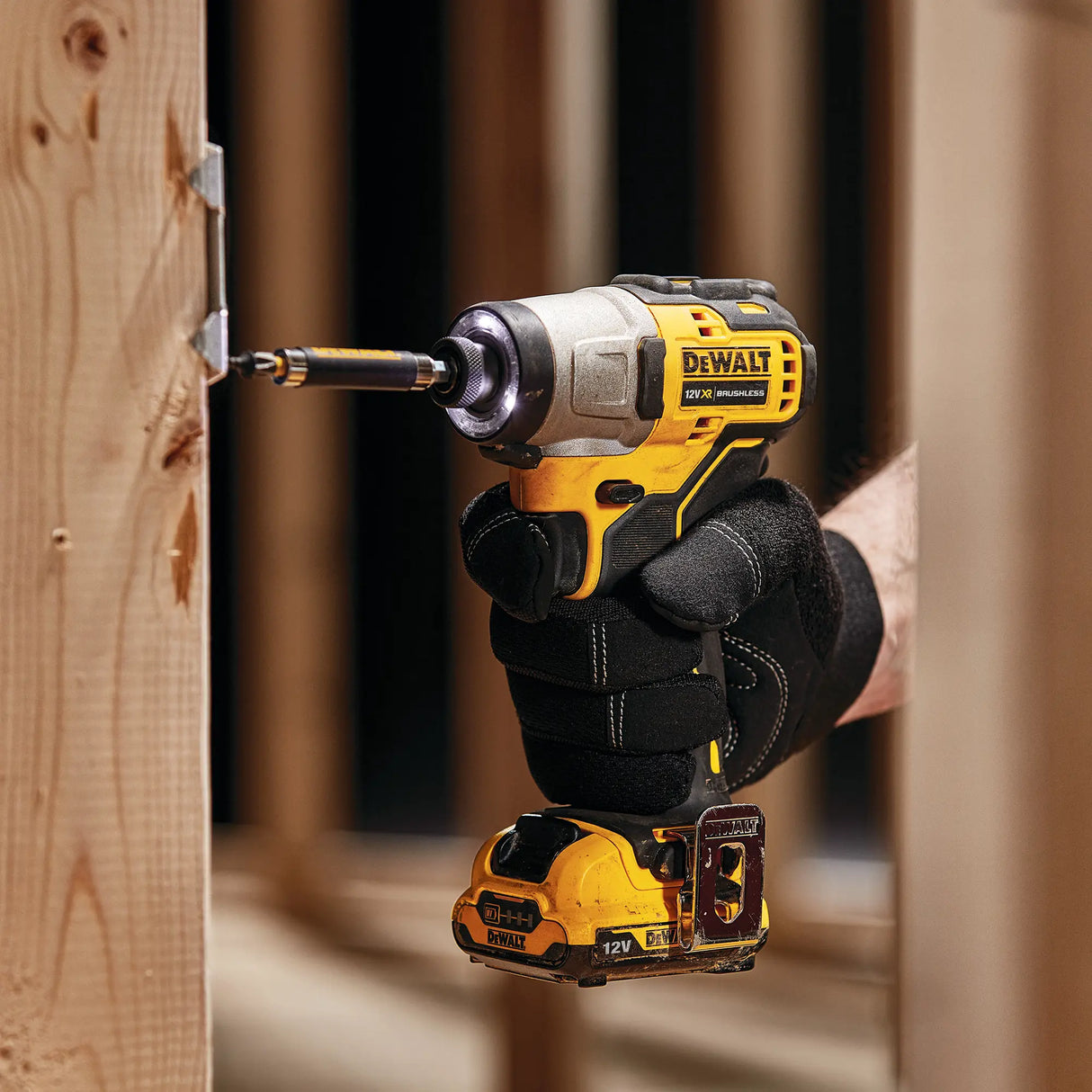 Avvitatore ad Impulsi Dewalt DCF801D2-QW 12V 2Ah