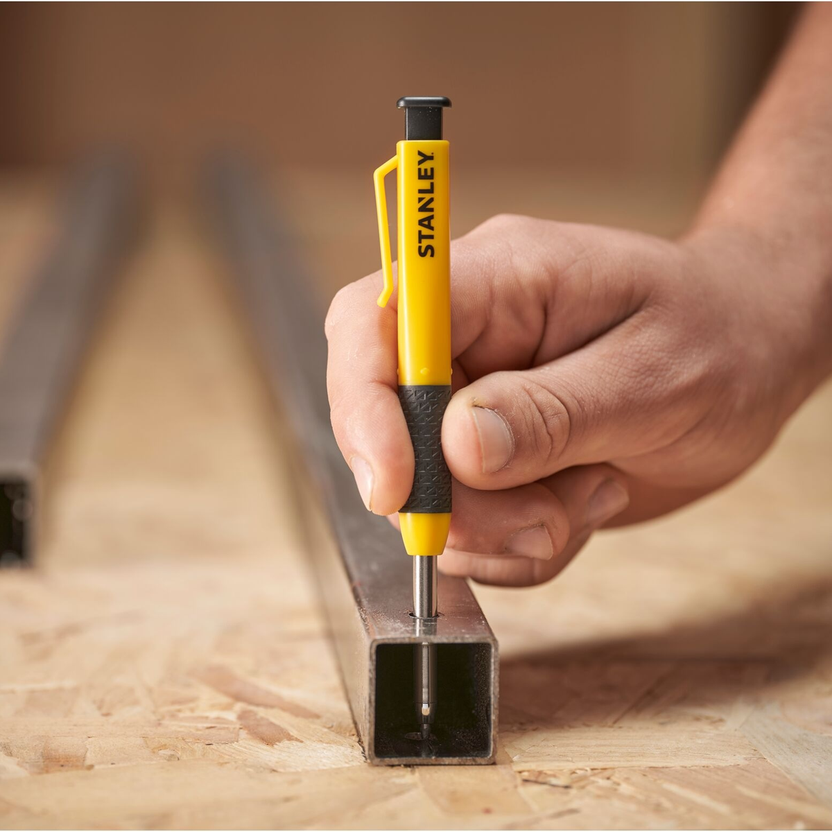 STHT72009-0 - Line Marking Pencil Kit + 6 HB Leads Stanley STHT72009-0 - Image 3